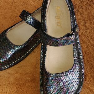 Alegria Women's Iridescent Mary Jane Dress Shoes NWOBox Sz. 40